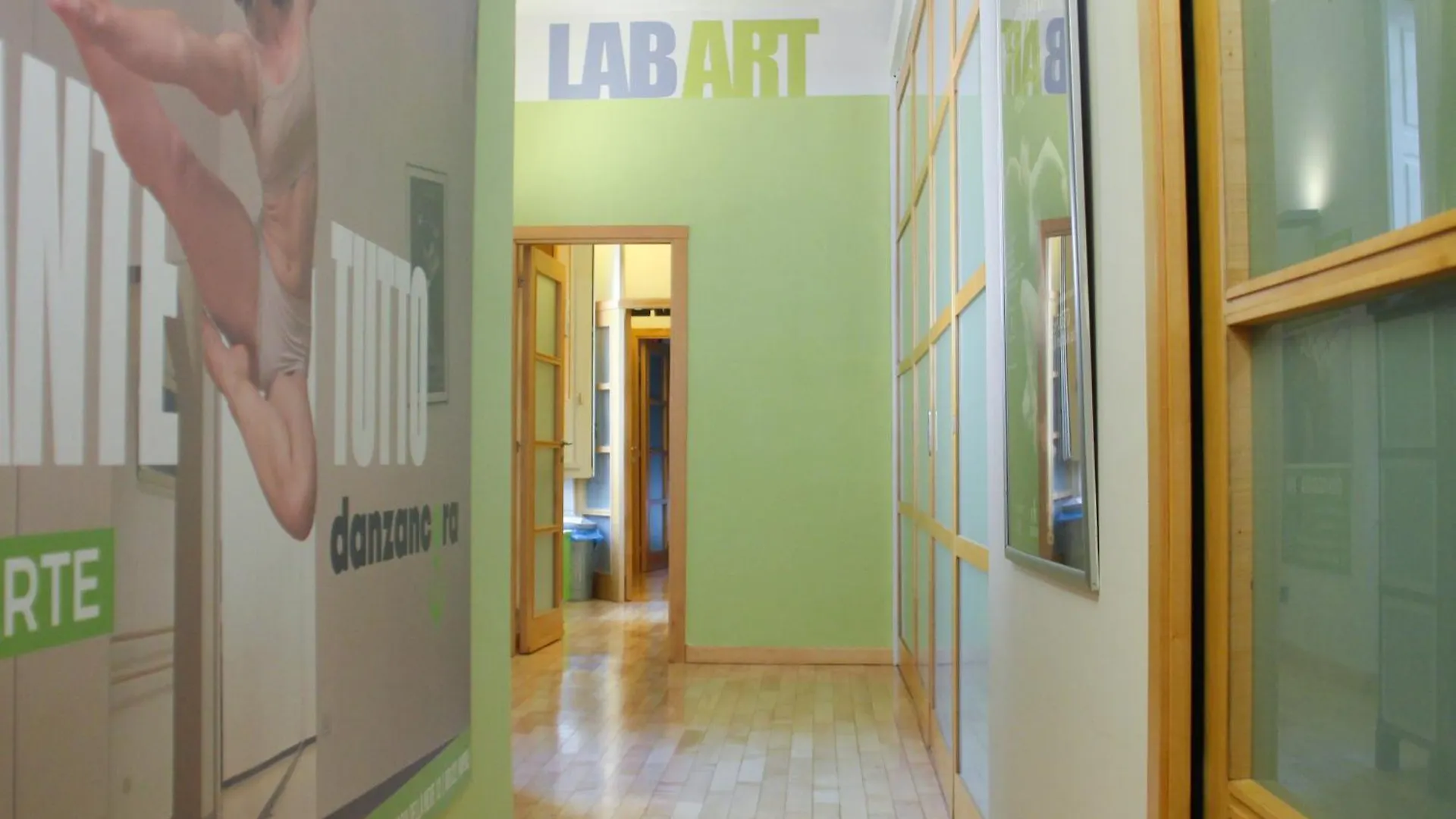 Metro Amedeo - Stanza Privata Con Vasca Idromassaggio Apartment Naples 0*,  Italy